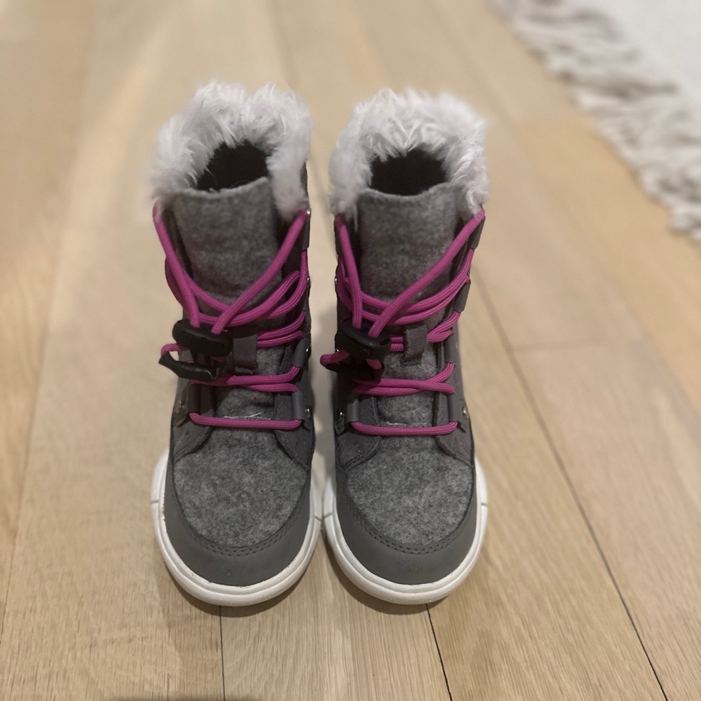 Sorel Kids explorer lace toddler boots size 10 (worn twice)